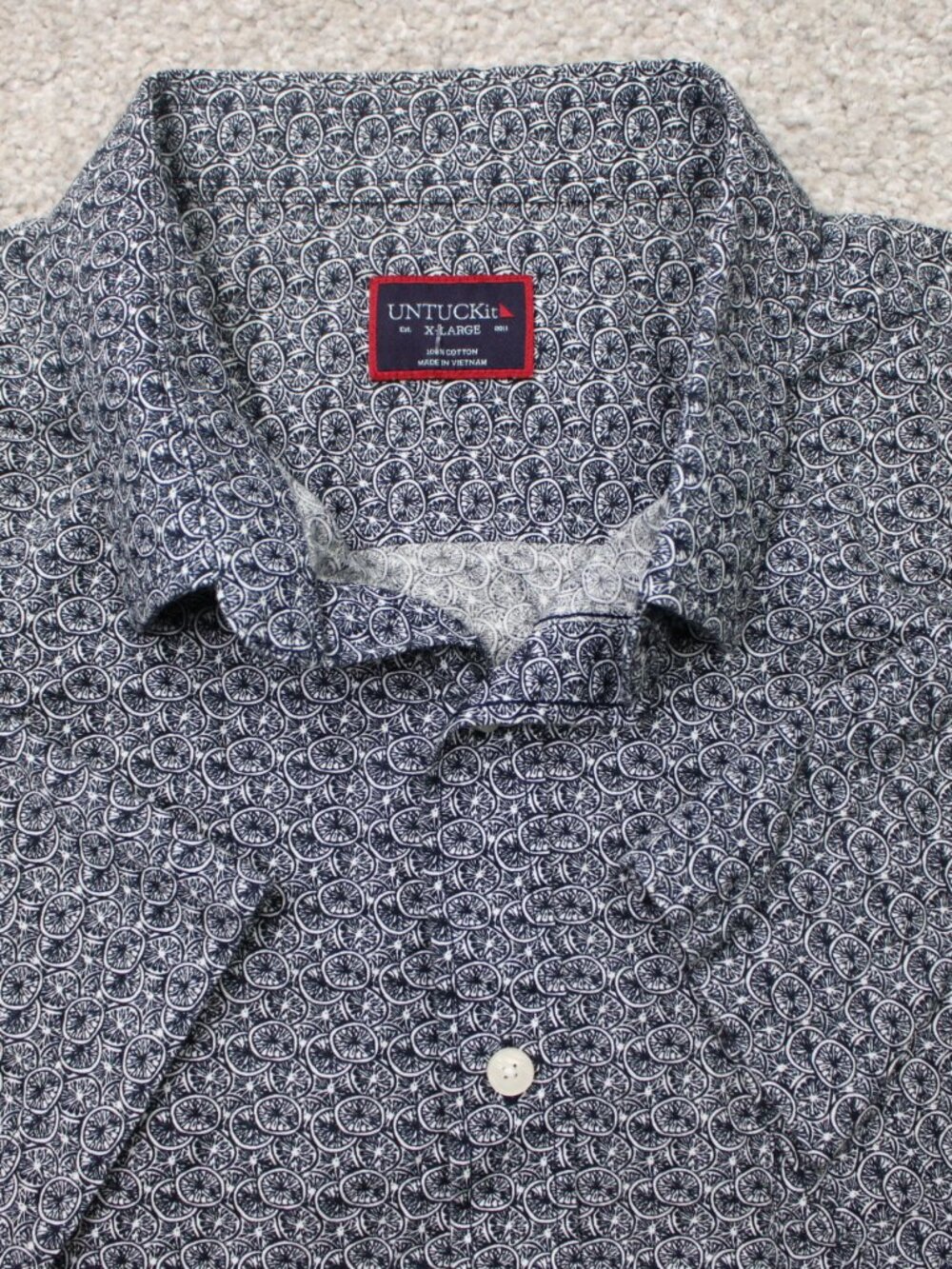 UNTUCKit AOP Shirt Mens XL Blue Tavira Wheels All Over Print Cotton Short Sleeve